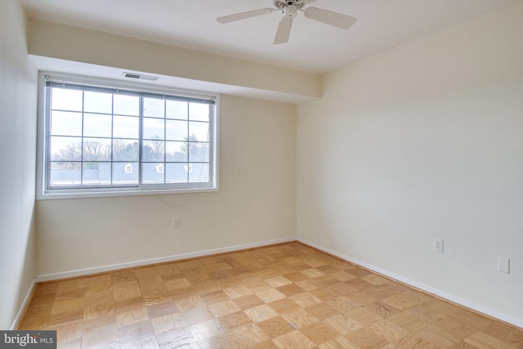 5603 FRANCONIA ROAD Unit: 302