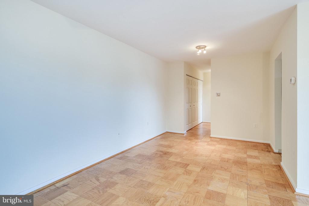 5603 FRANCONIA ROAD Unit: 302