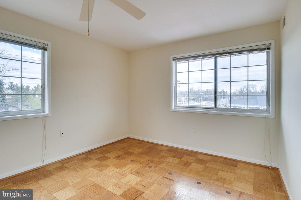 5603 FRANCONIA ROAD Unit: 302