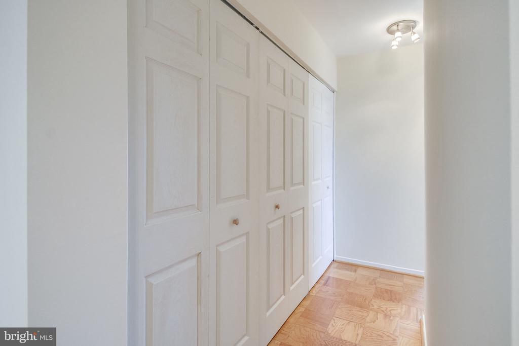 5603 FRANCONIA ROAD Unit: 302