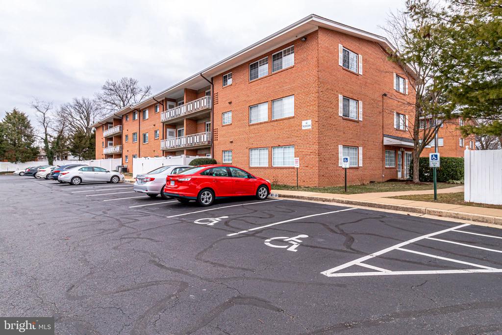 5603 FRANCONIA ROAD Unit: 302