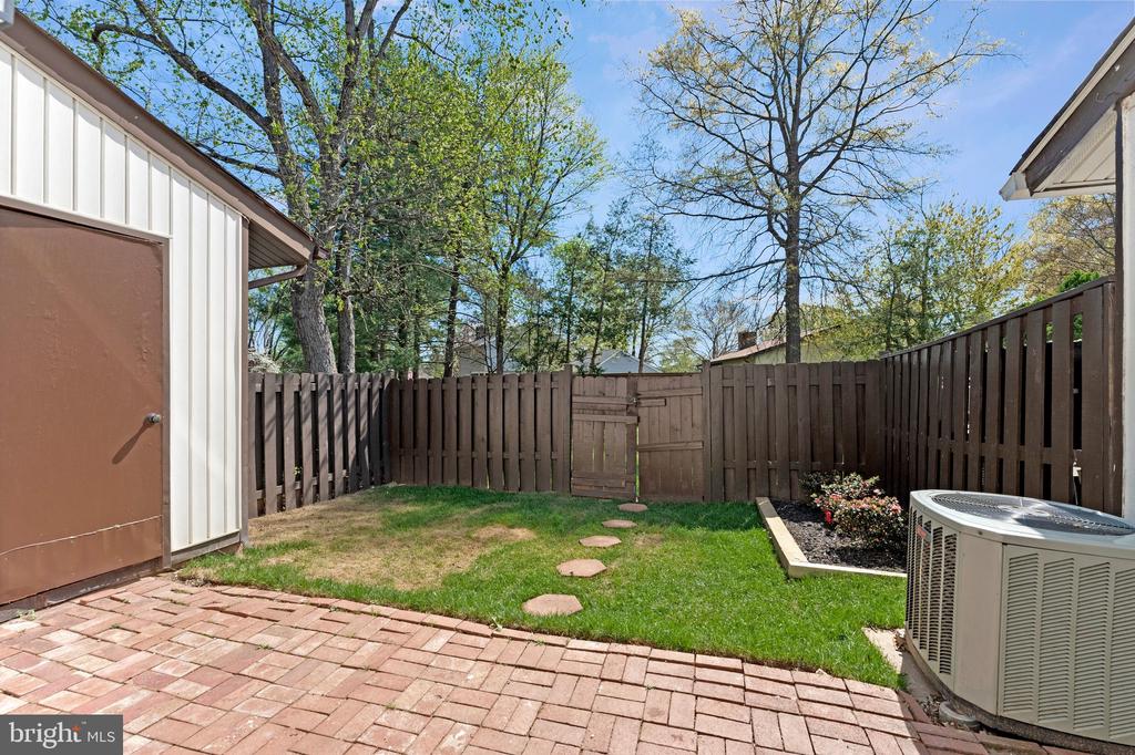46 WEDGEDALE DRIVE
