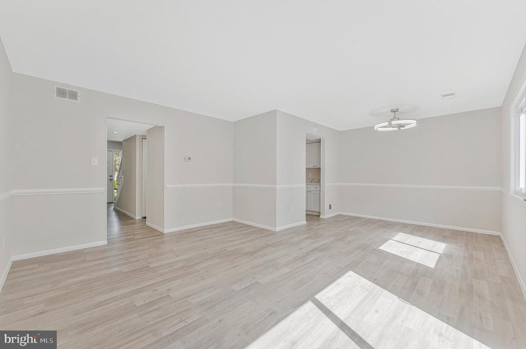 46 WEDGEDALE DRIVE