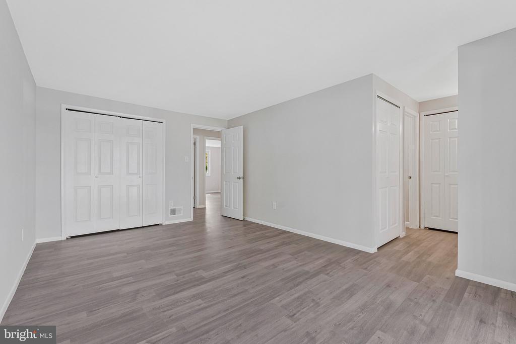46 WEDGEDALE DRIVE