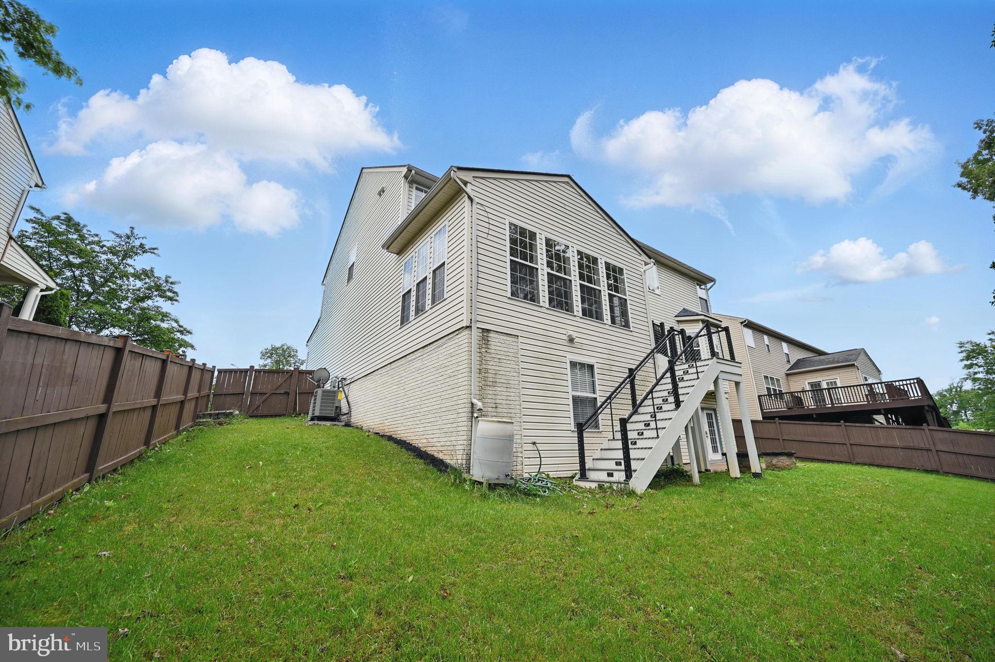 9129 Autumn Glory Ln