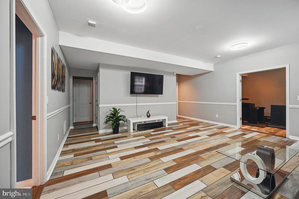 9129 Autumn Glory Ln