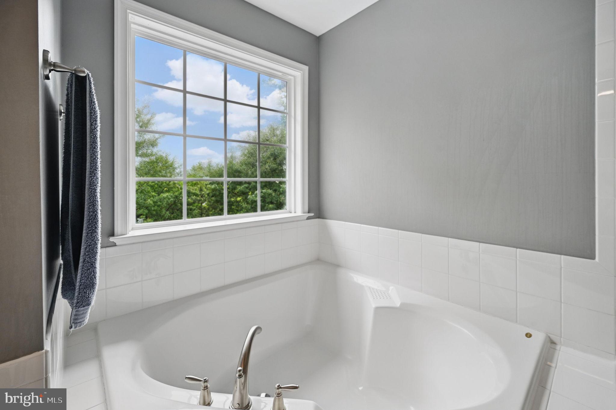 9129 Autumn Glory Ln