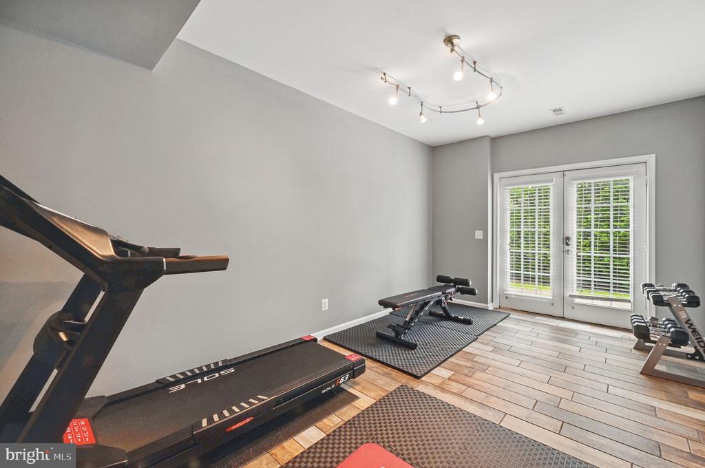 9129 Autumn Glory Ln