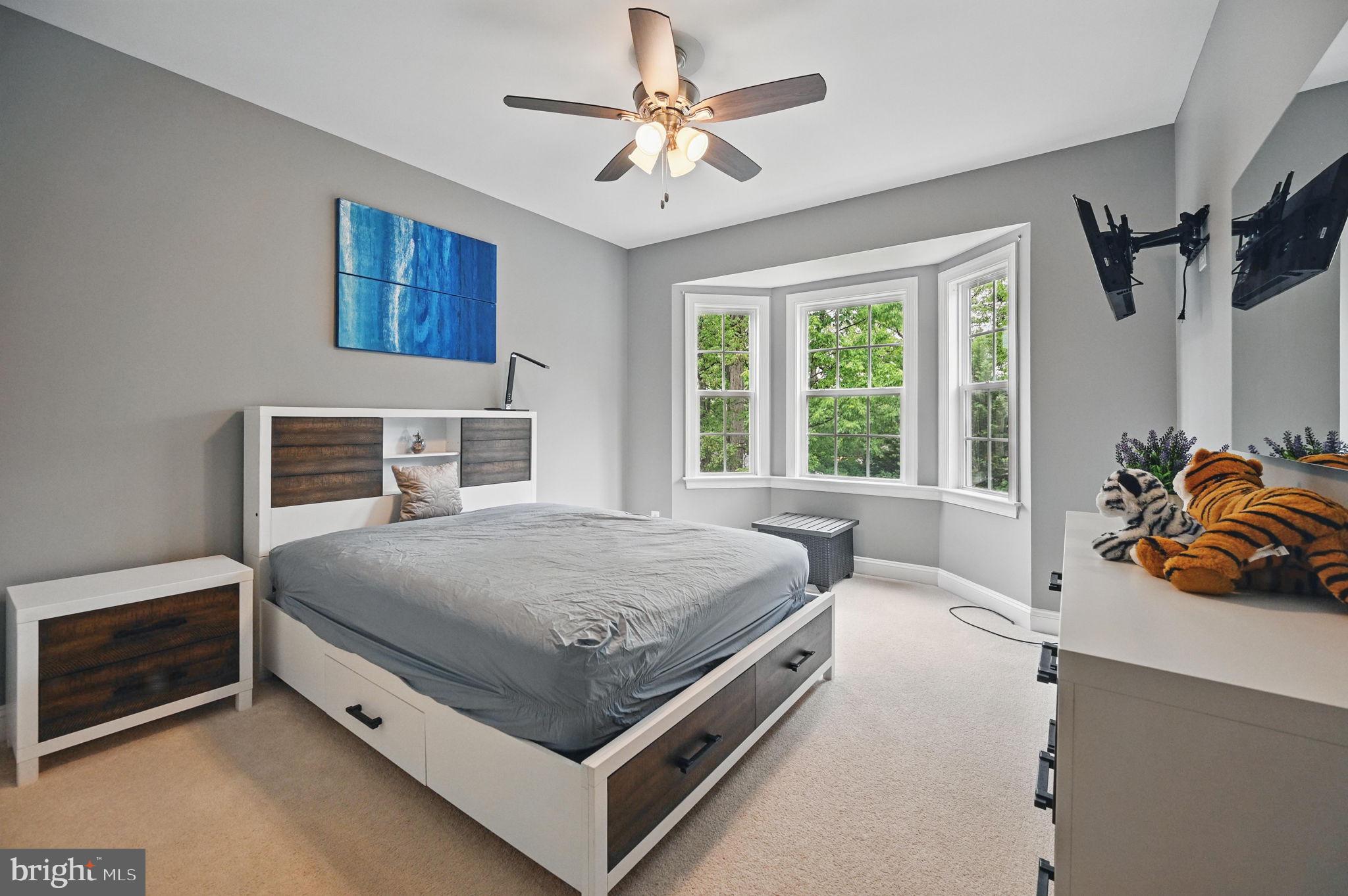 9129 Autumn Glory Ln