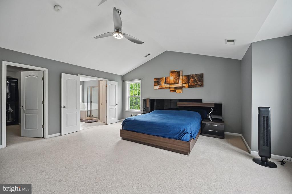 9129 Autumn Glory Ln