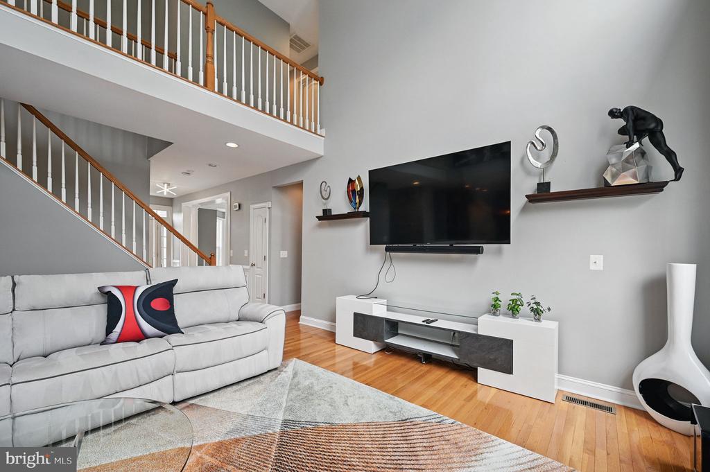 9129 Autumn Glory Ln