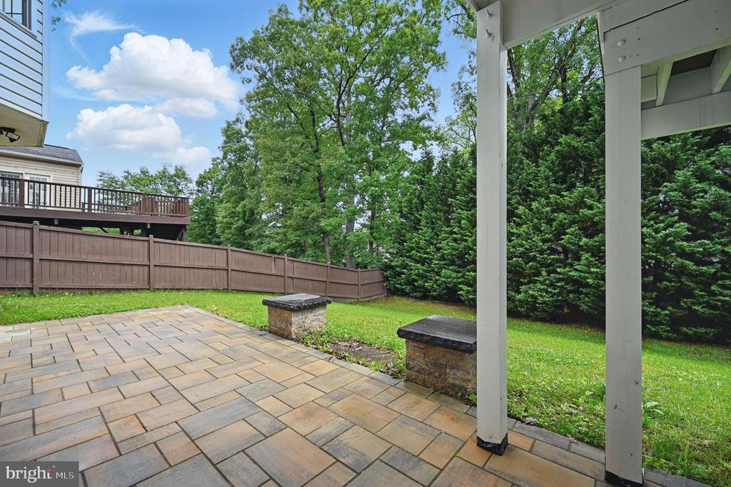 9129 Autumn Glory Ln