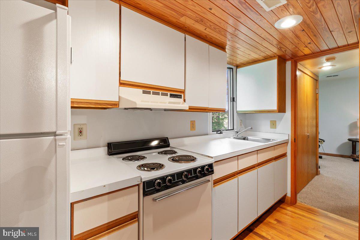 11656 Sandal Wood Ln