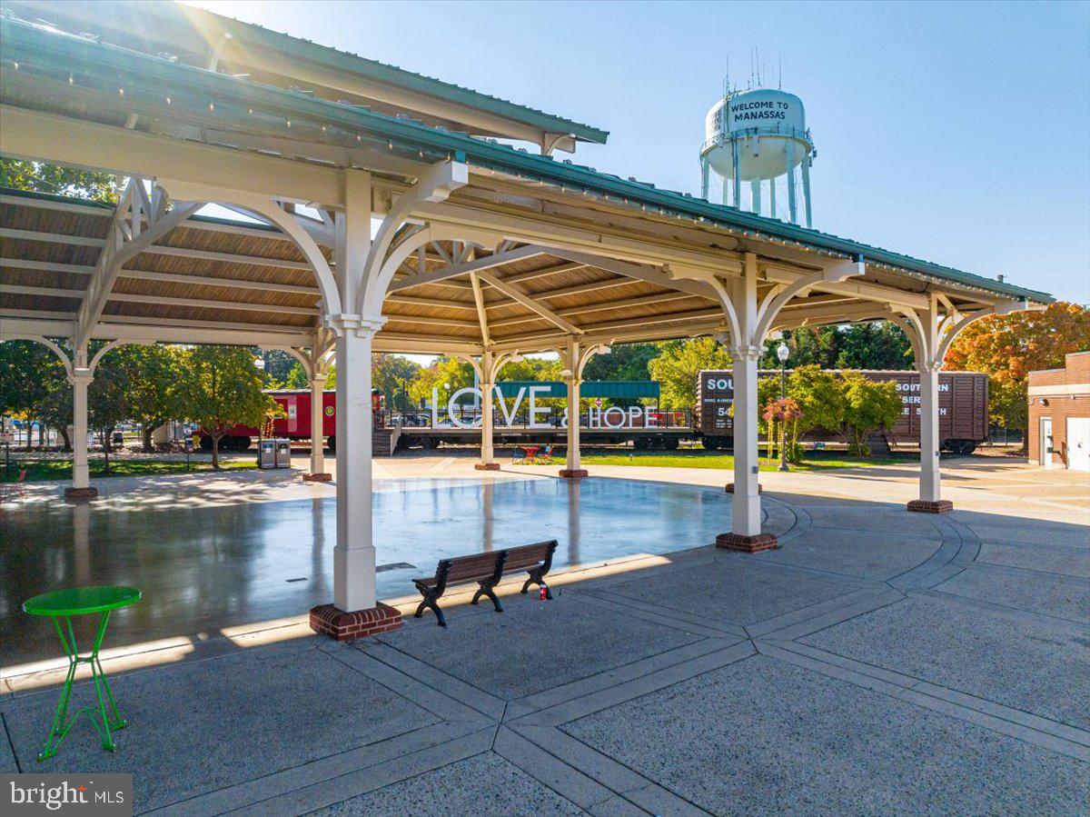 11671 SANDAL WOOD LANE