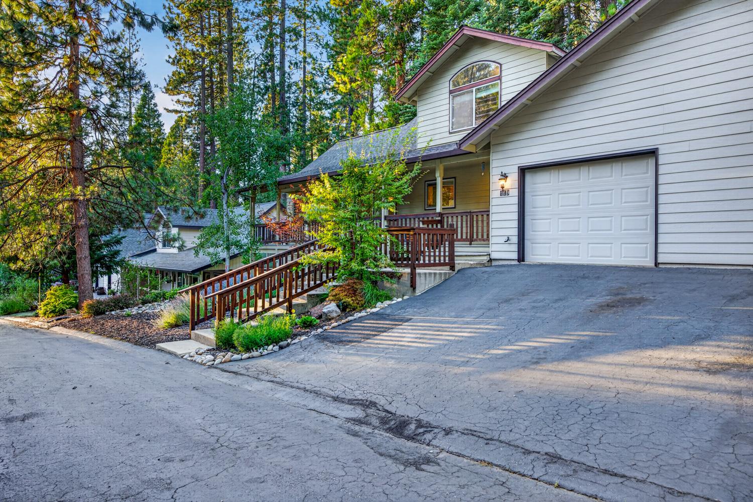 119 Meadowview Court