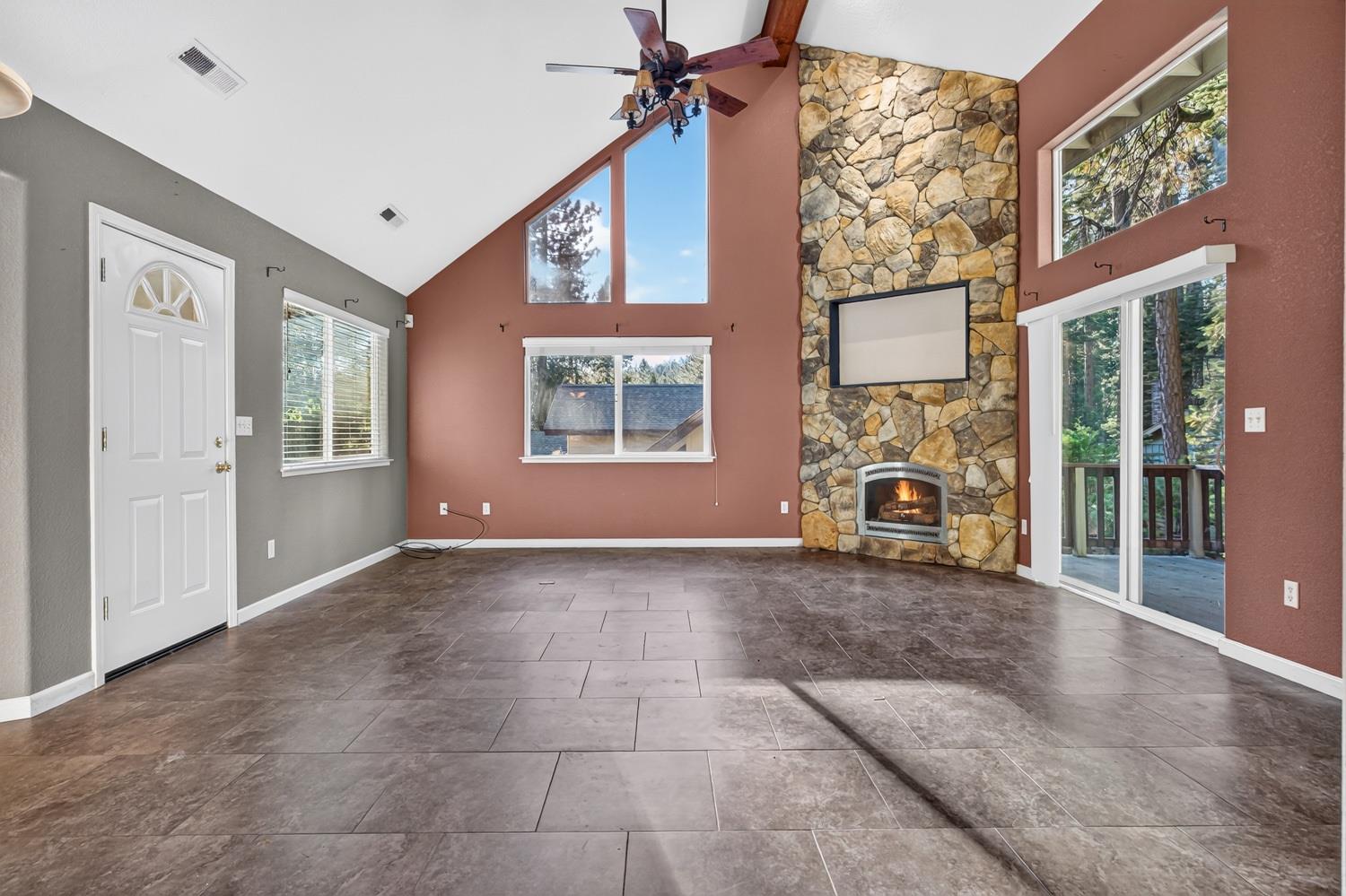 119 Meadowview Court