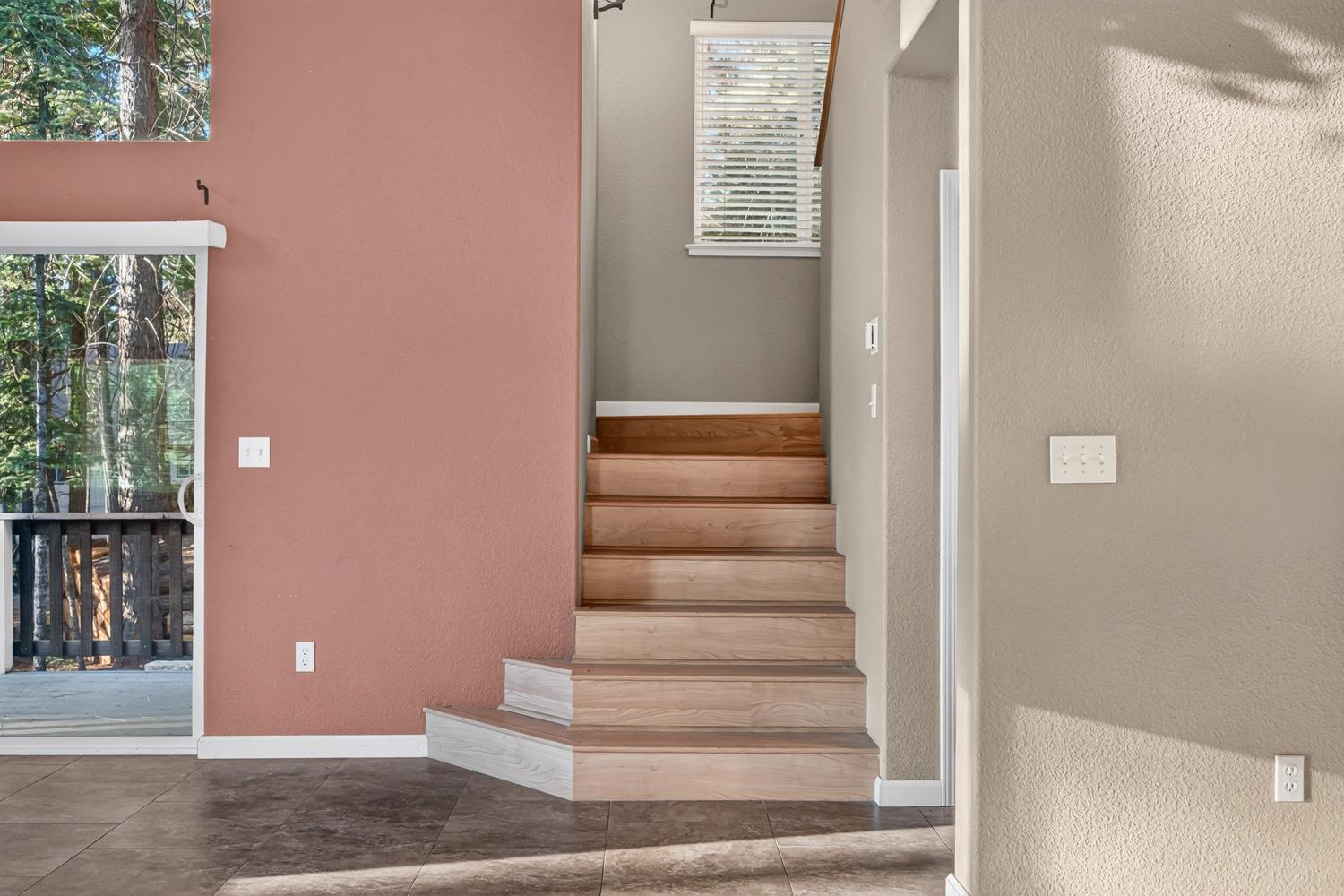 119 Meadowview Court