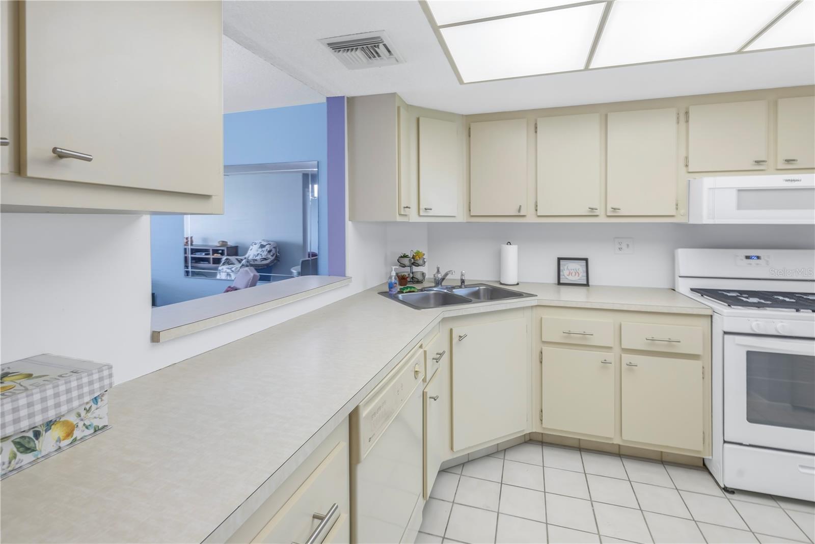 6060 SHORE BLVD S #510