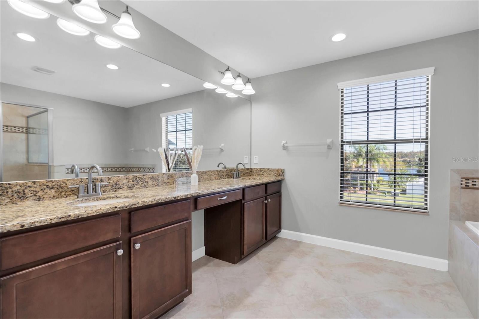 12135 CRESTRIDGE LOOP