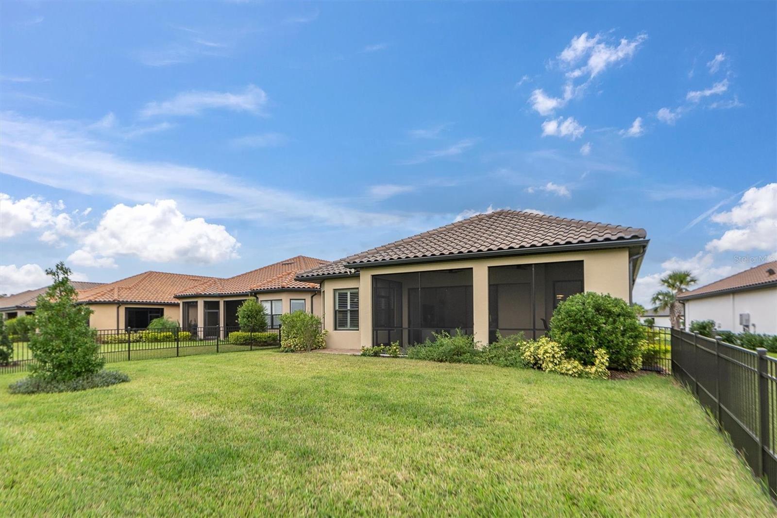 10693 CALLUNA DR