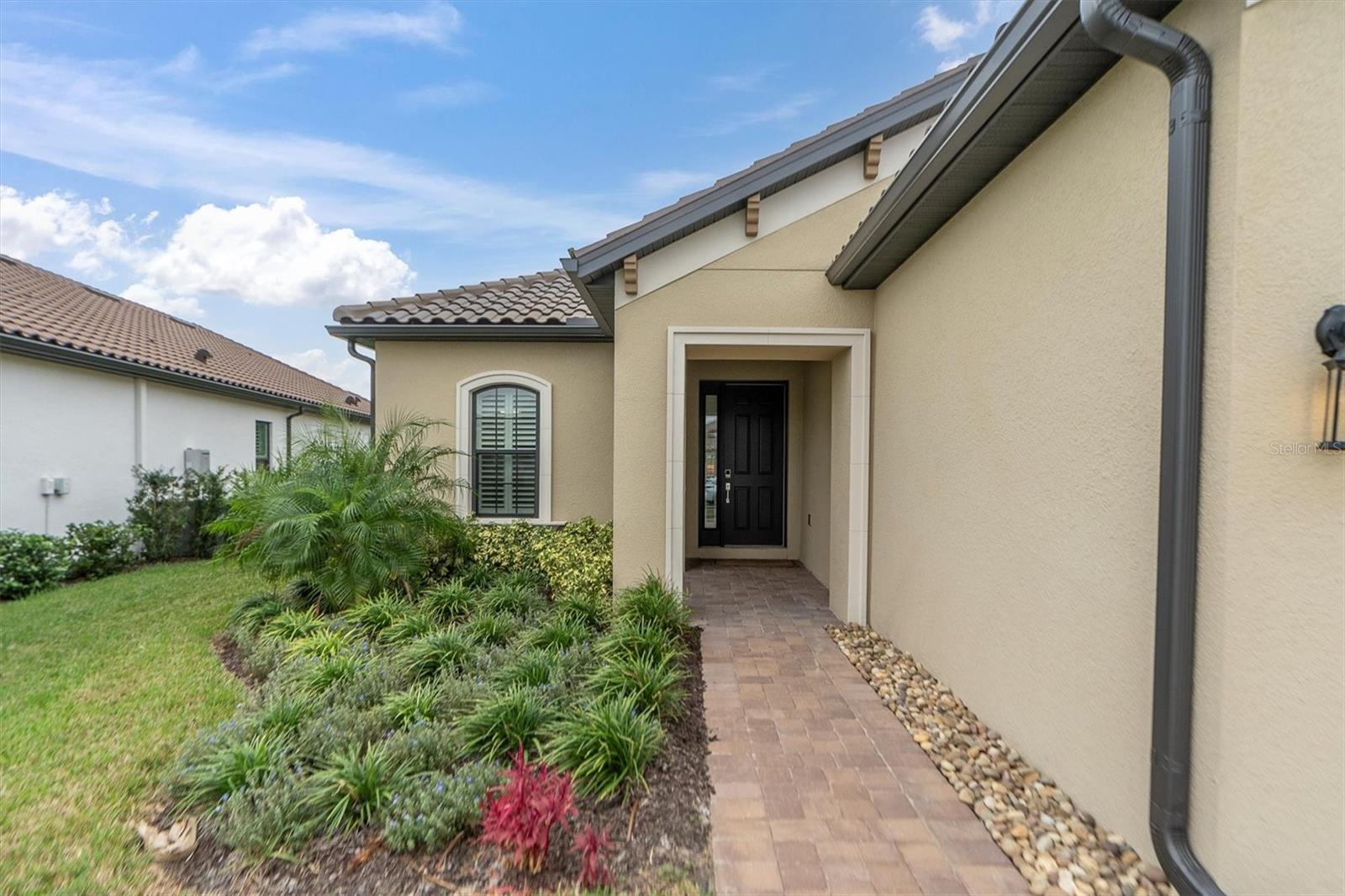 10693 CALLUNA DR