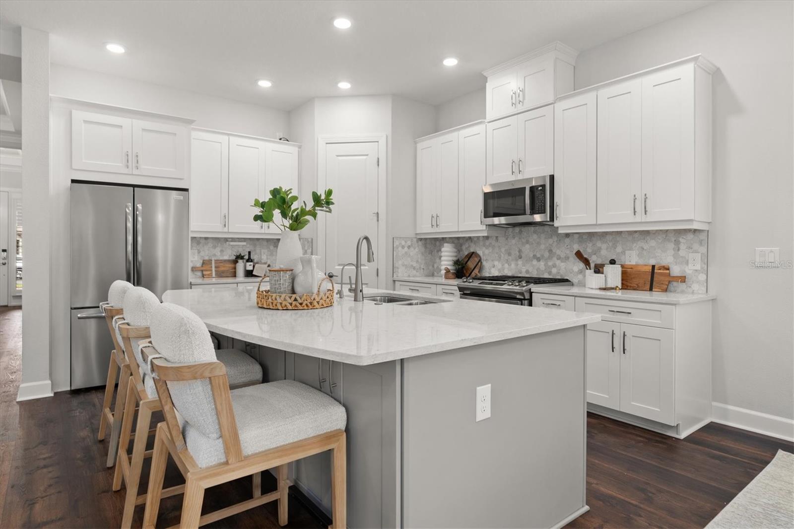 10693 CALLUNA DR