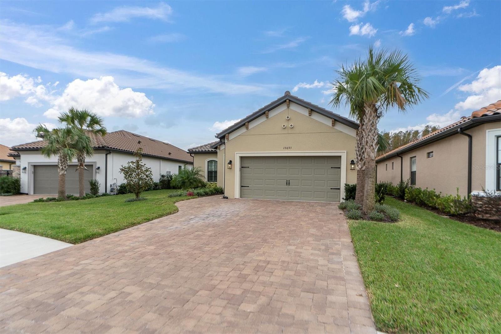 10693 CALLUNA DR