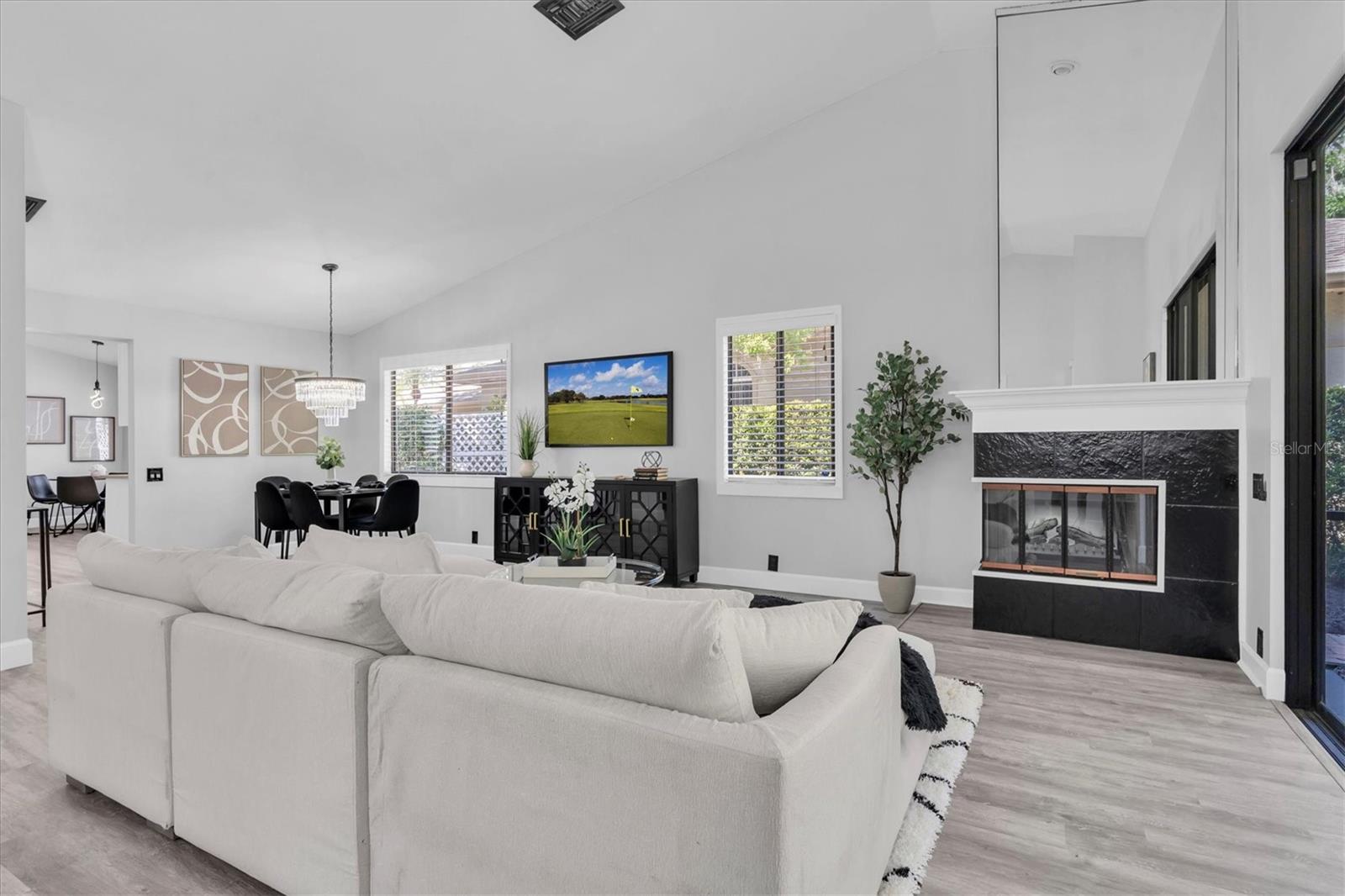 3047 BOLT DR
