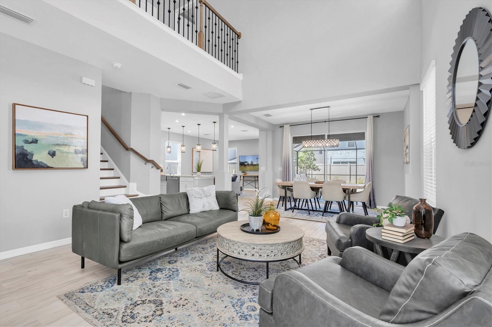 2815 DUDLEY AVE