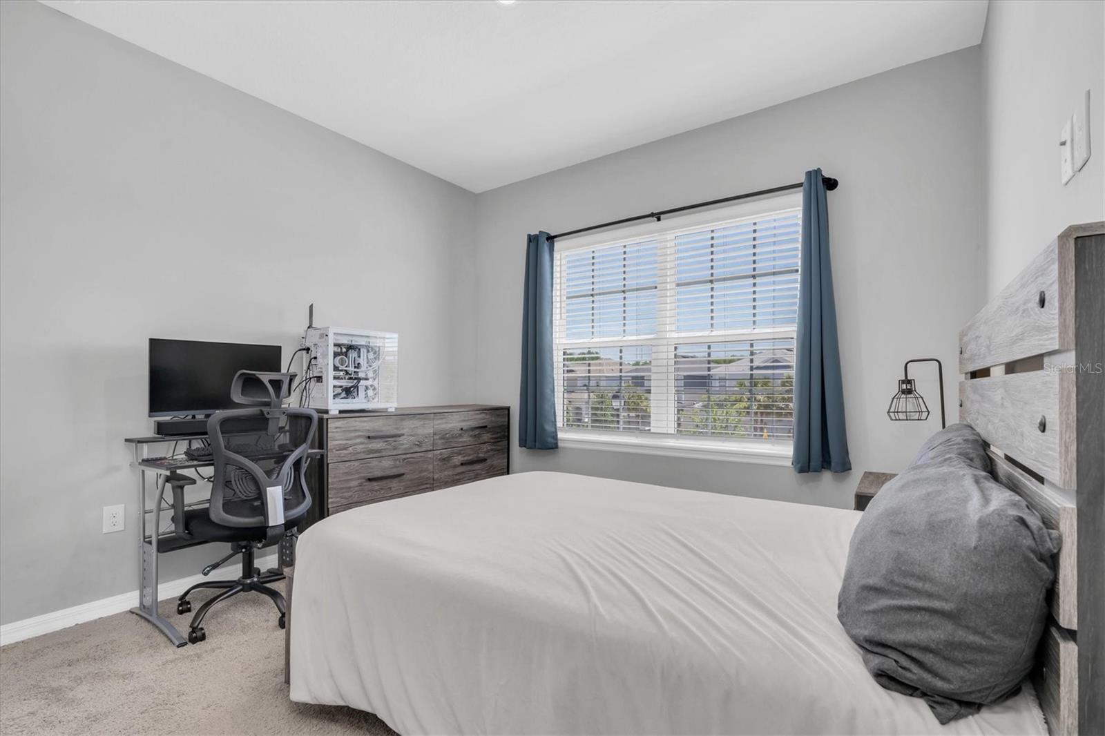 2815 DUDLEY AVE