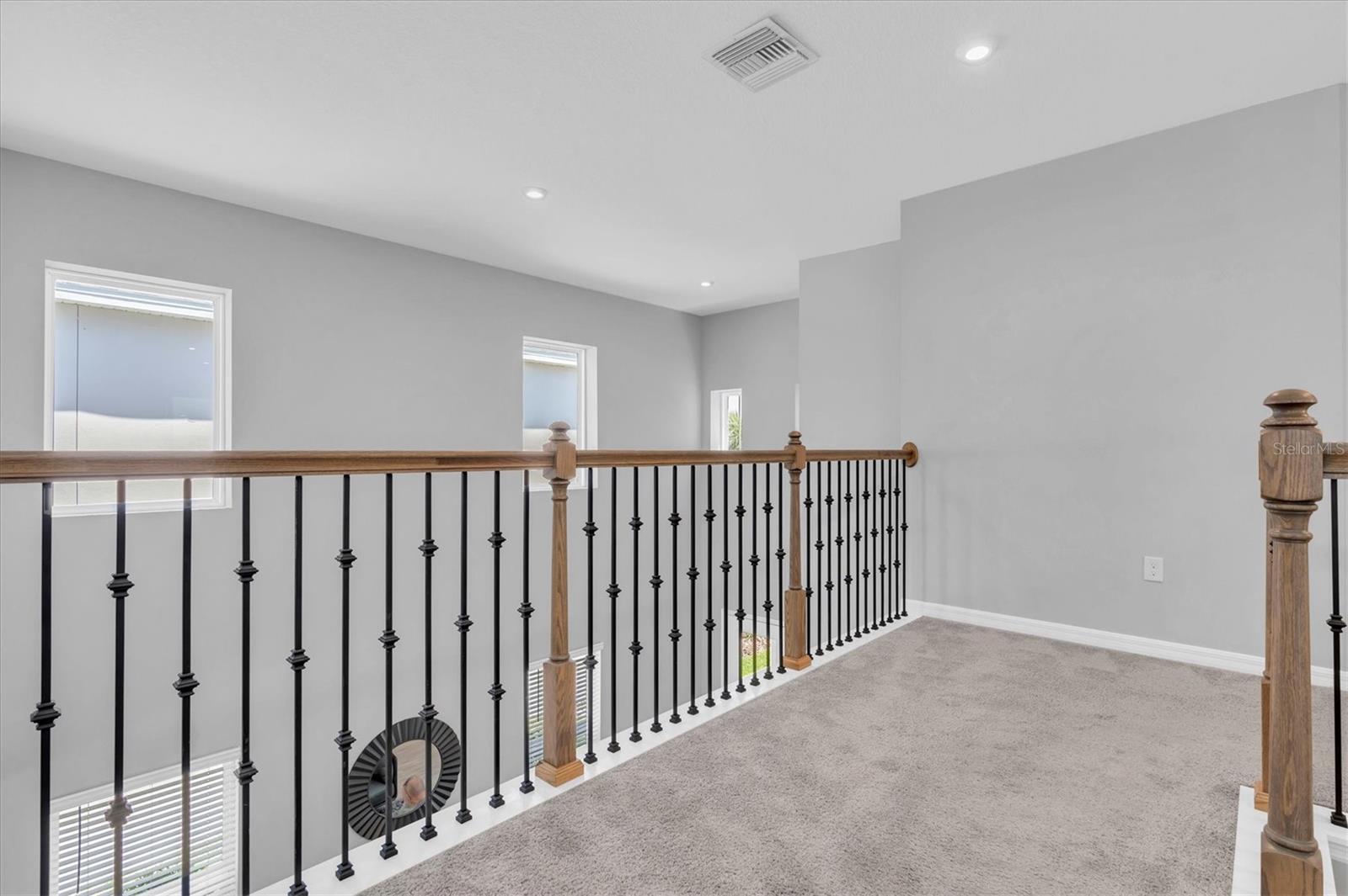 2815 DUDLEY AVE