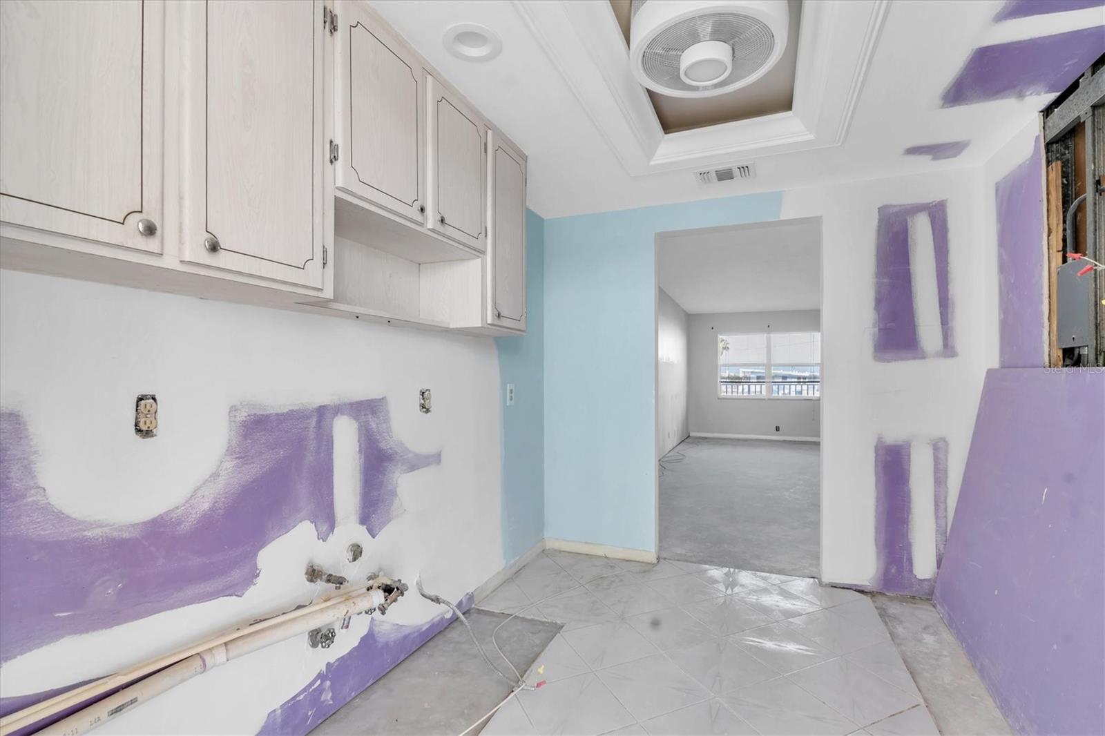 1847 SHORE DR S #203