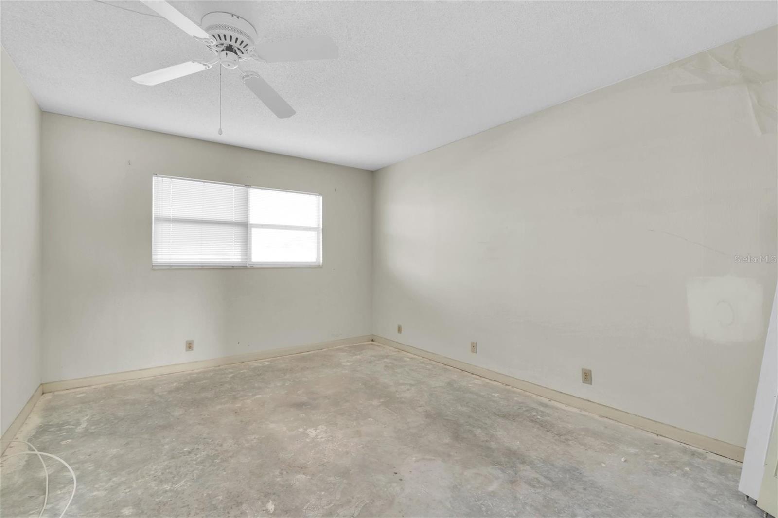 1847 SHORE DR S #203