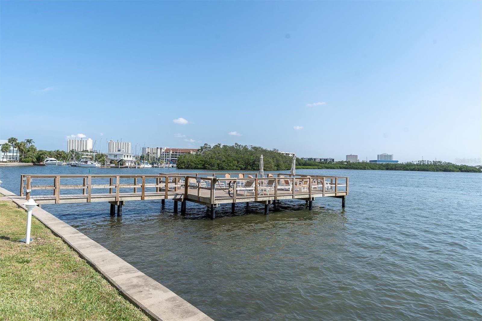 1847 SHORE DR S #203