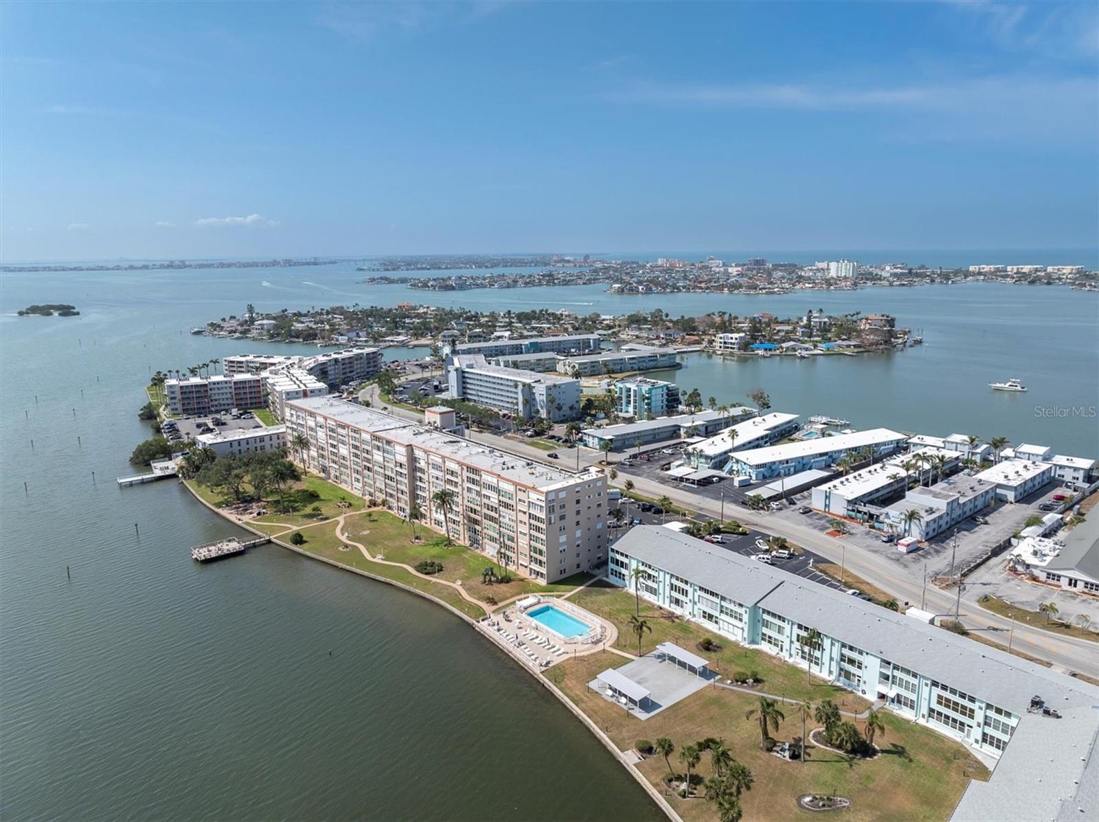 1847 SHORE DR S #203