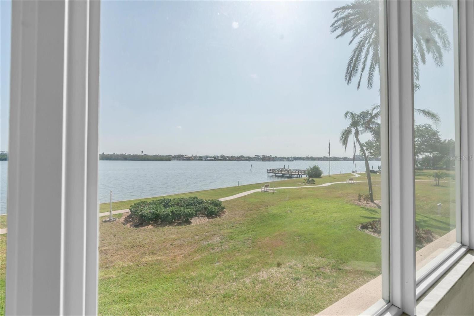 1847 SHORE DR S #203