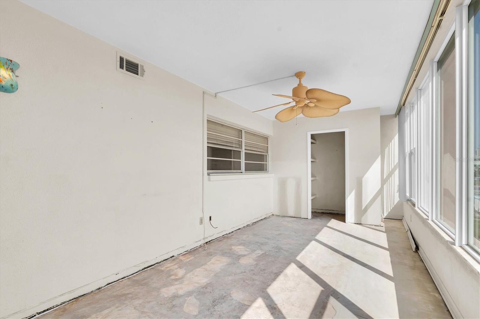 1847 SHORE DR S #203