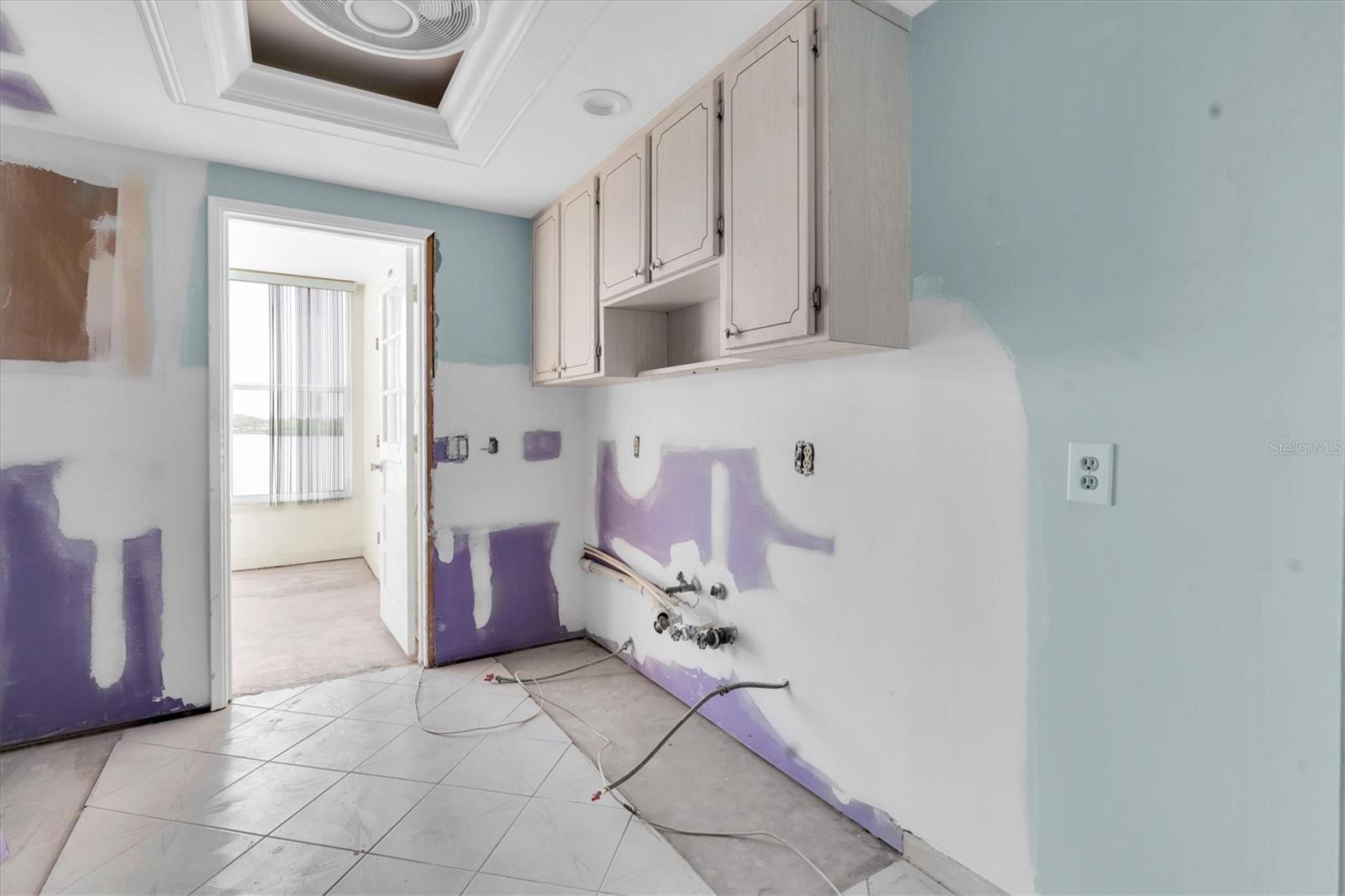 1847 SHORE DR S #203