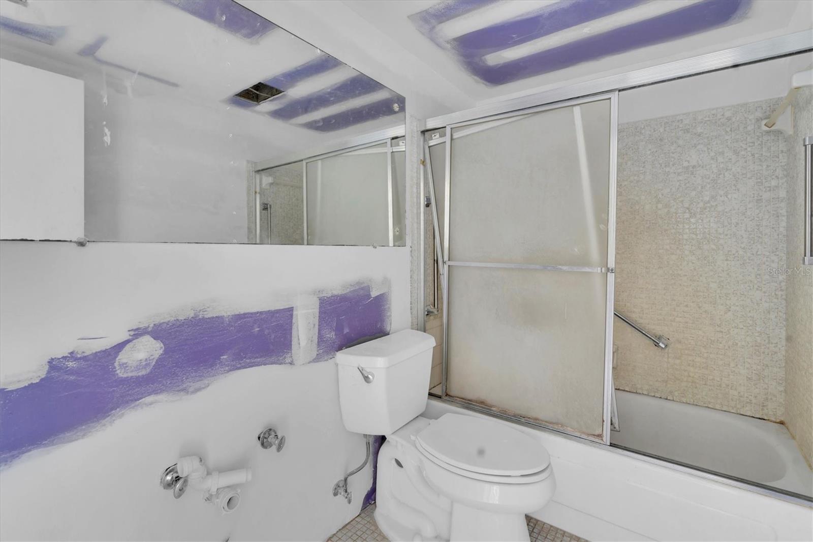 1847 SHORE DR S #203