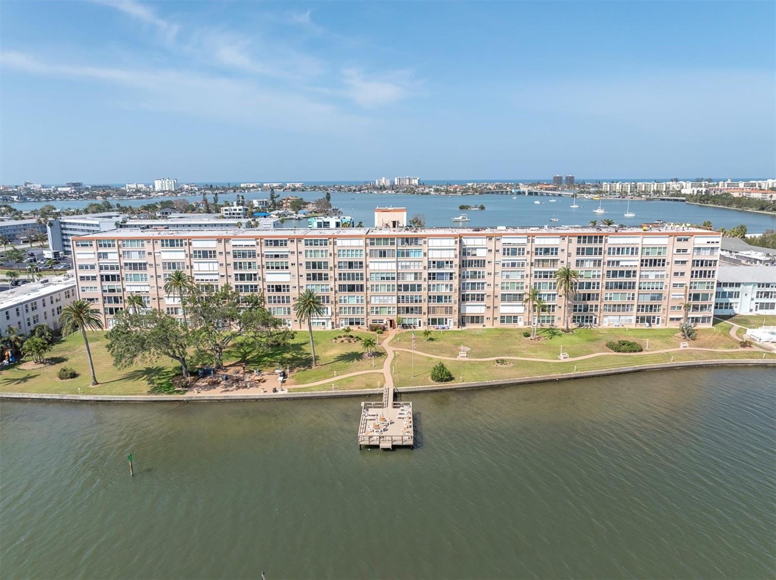 1847 SHORE DR S #203