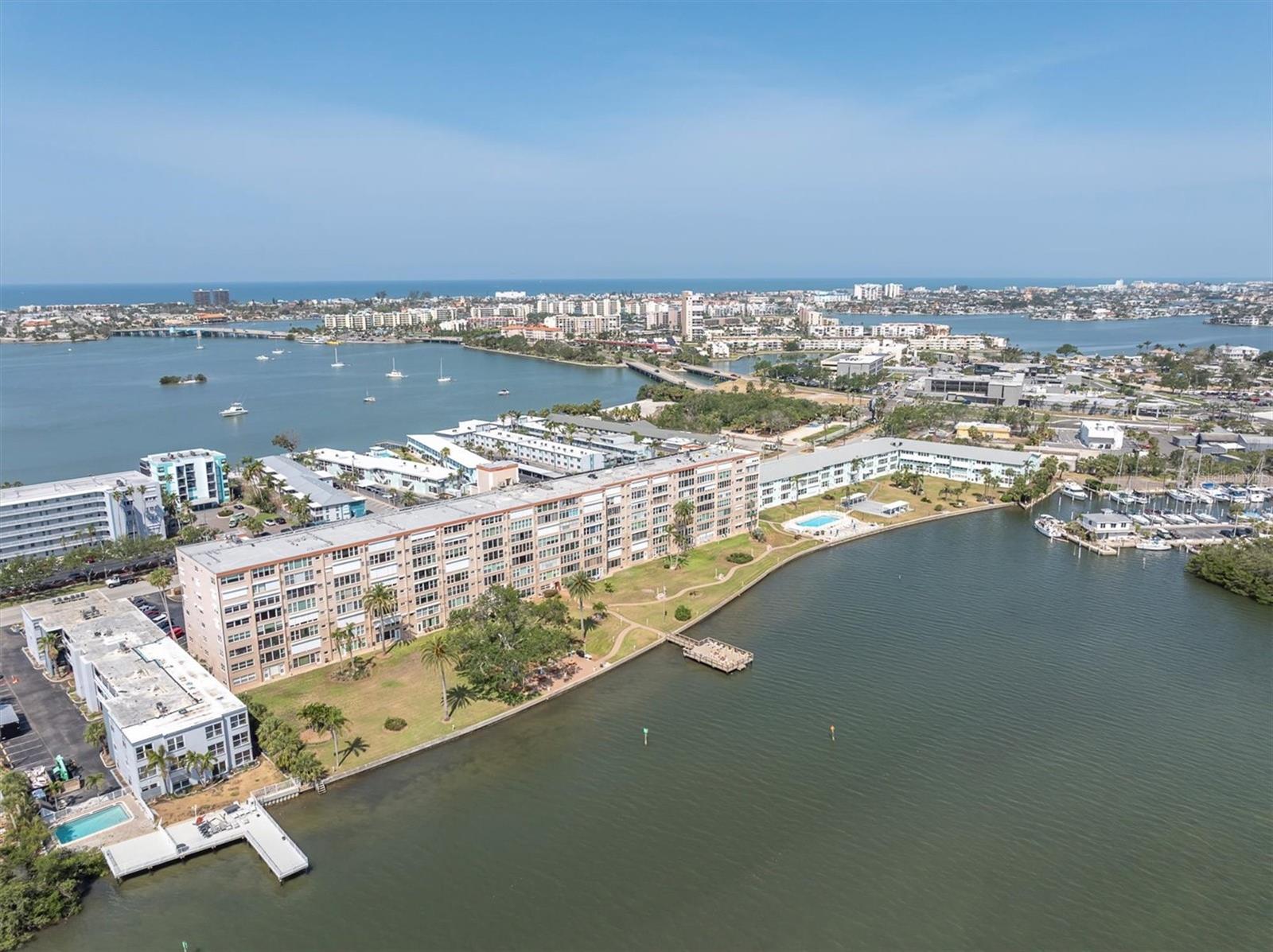 1847 SHORE DR S #203