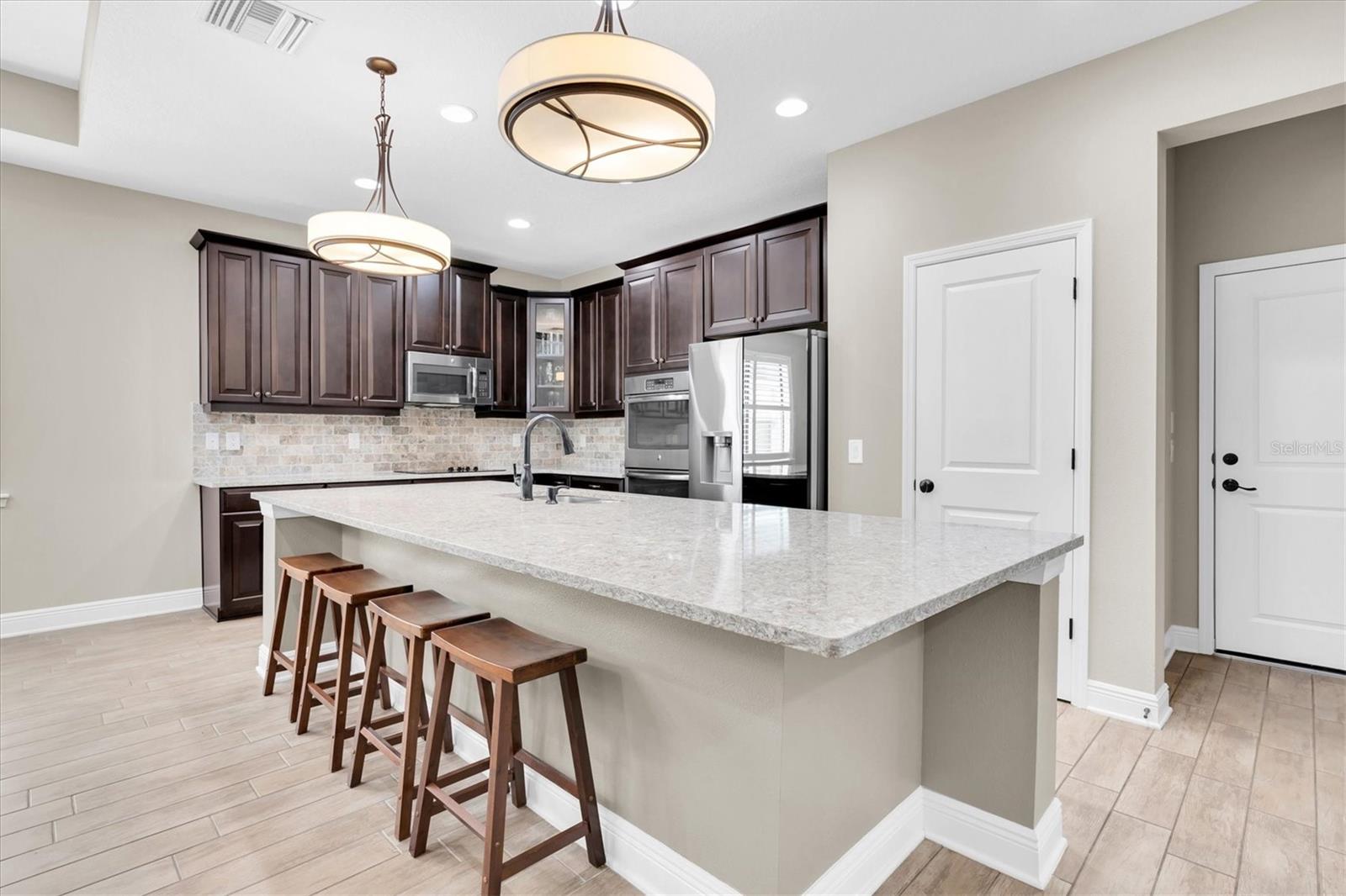 12420 RANGELAND BLVD