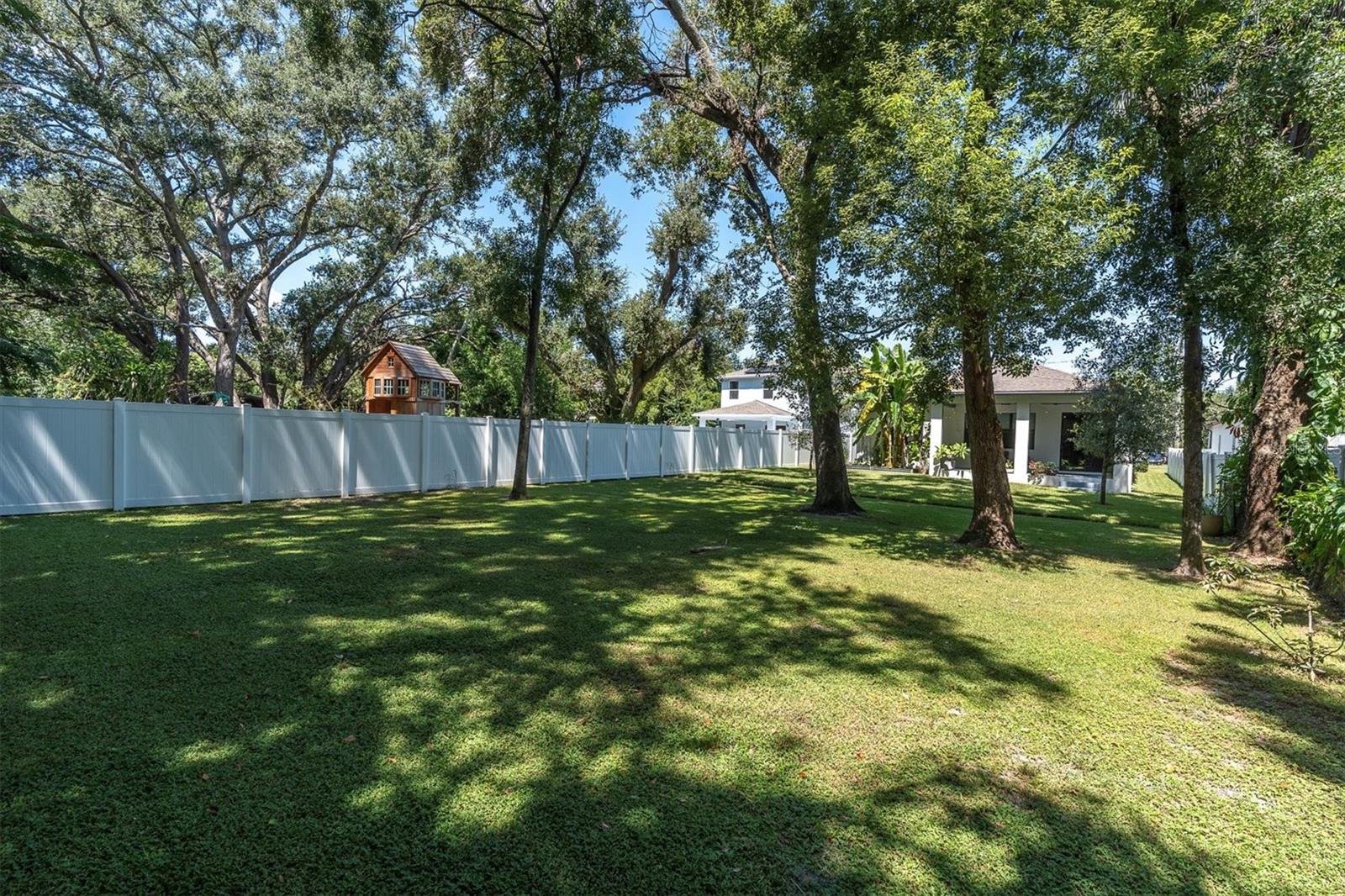 2516 W CURTIS ST