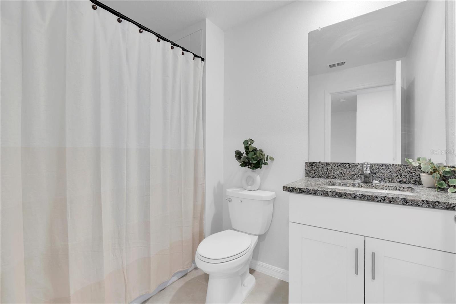 8211 CRESCENT OAKS DR