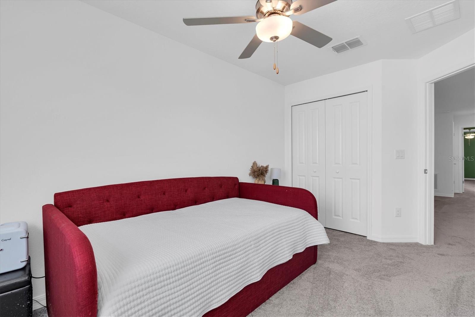 8211 CRESCENT OAKS DR