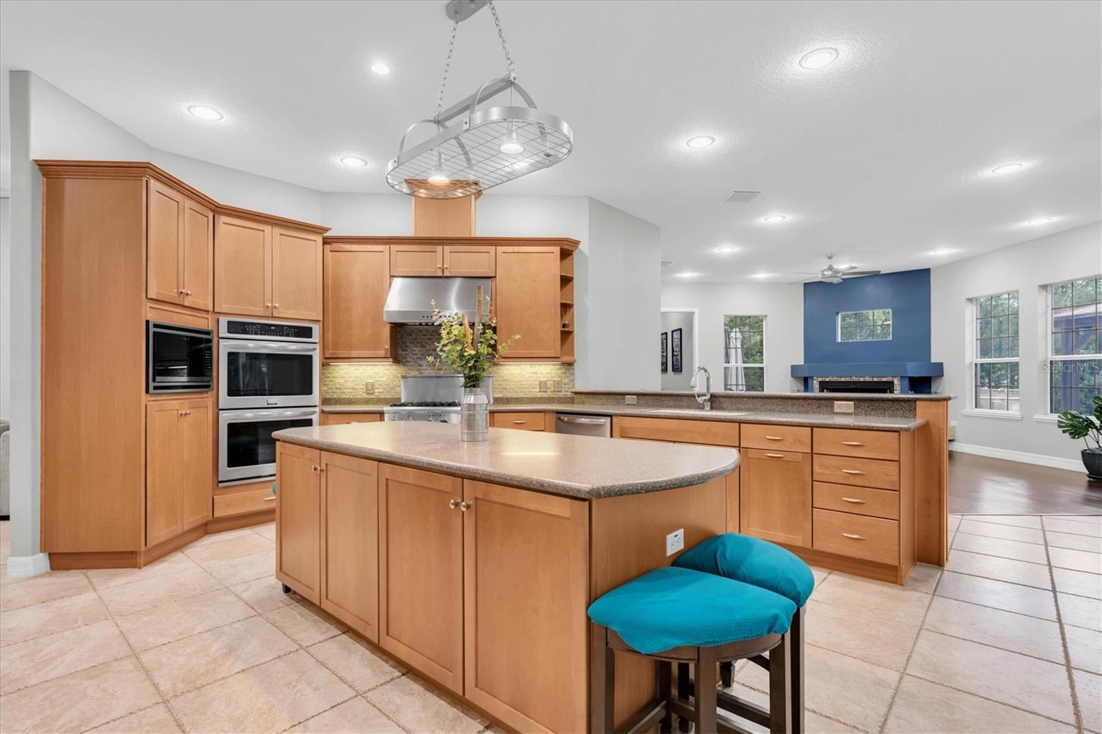 7908 LADY LAKE LN