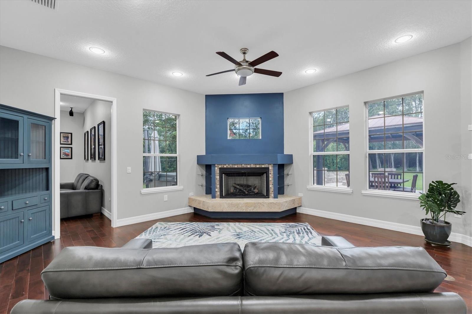 7908 LADY LAKE LN