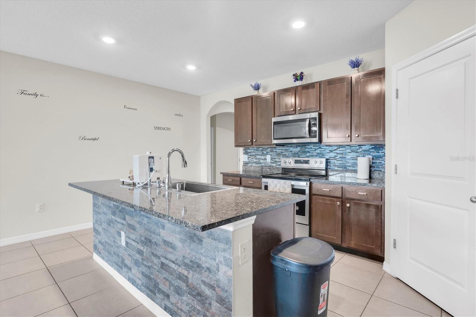2780 GARDEN PLUM PL