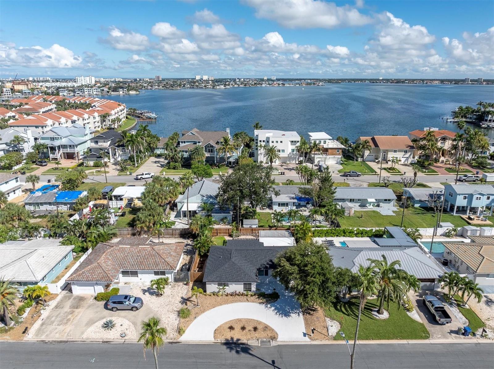 197 LIDO DR