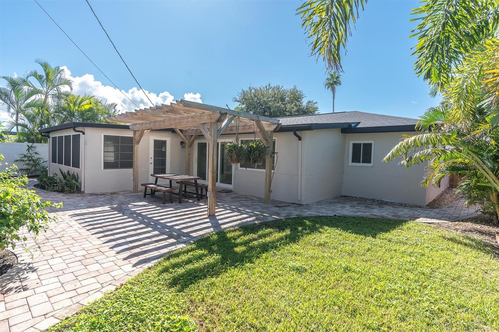 197 LIDO DR